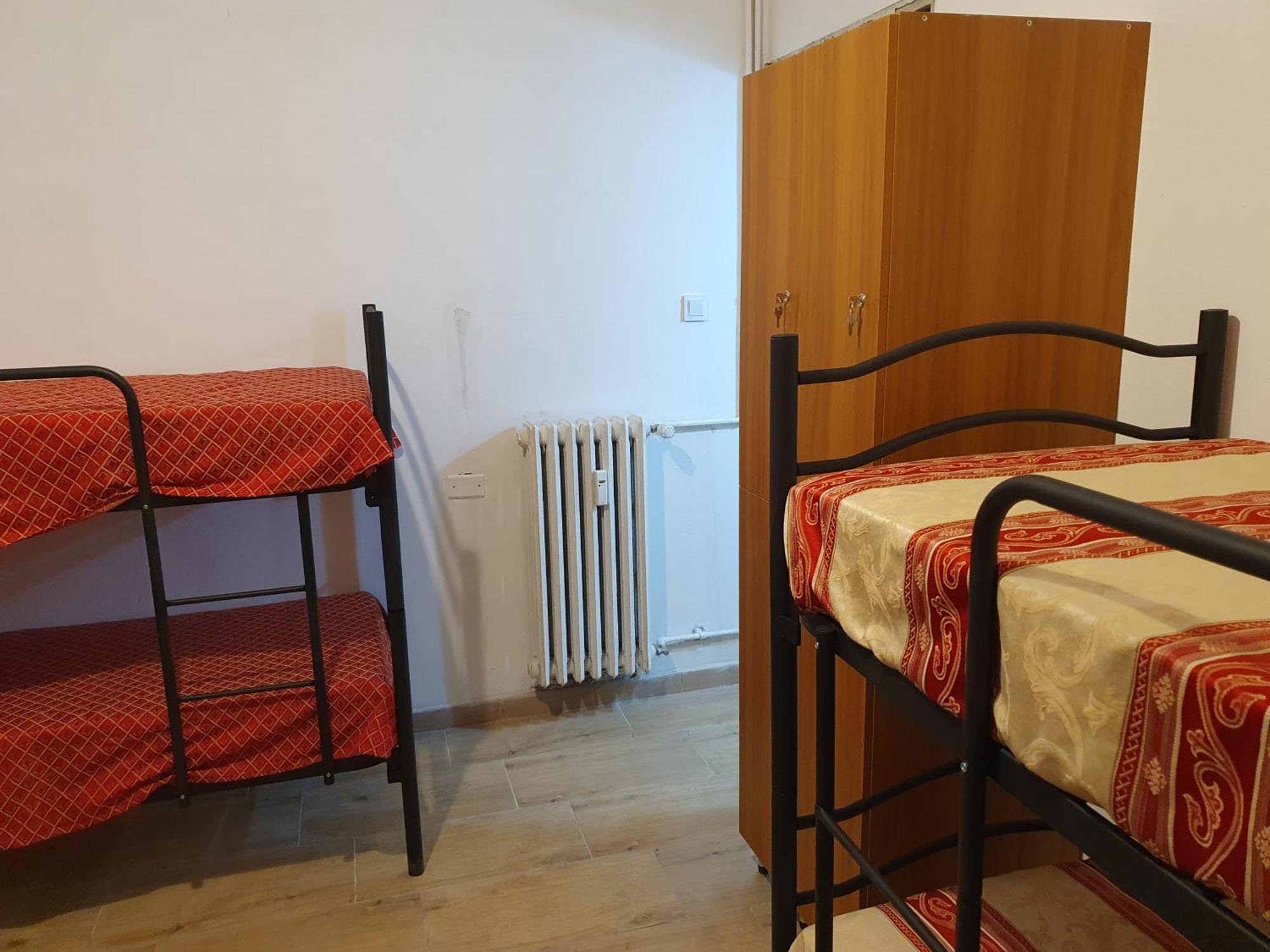 Tom 38 Hostel